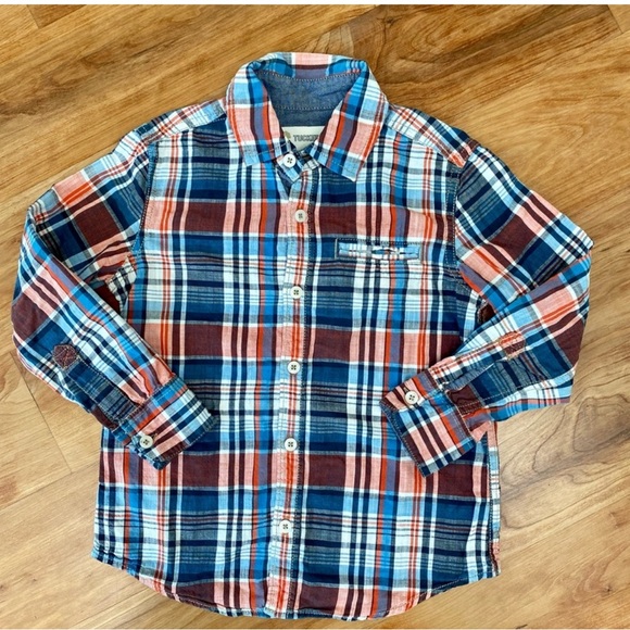 Boys button down lot (3) Carter’s (8), Tucker & Tate (S), Gap (6-7) - Picture 6 of 7